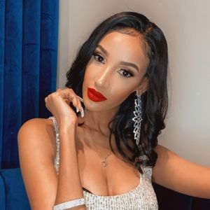 Meet your Posher, Rebecca